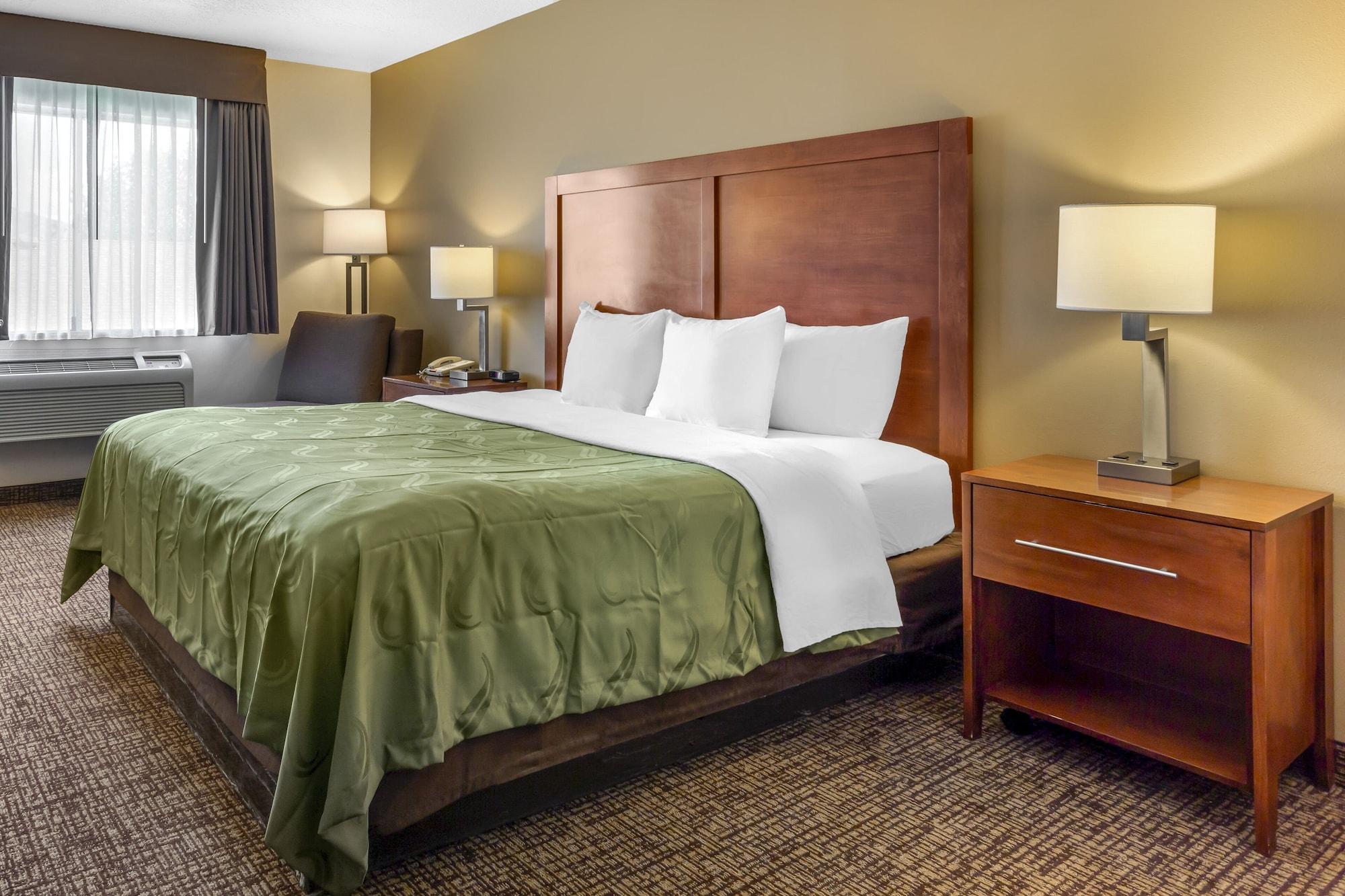 Quality Inn Logan Near University Extérieur photo