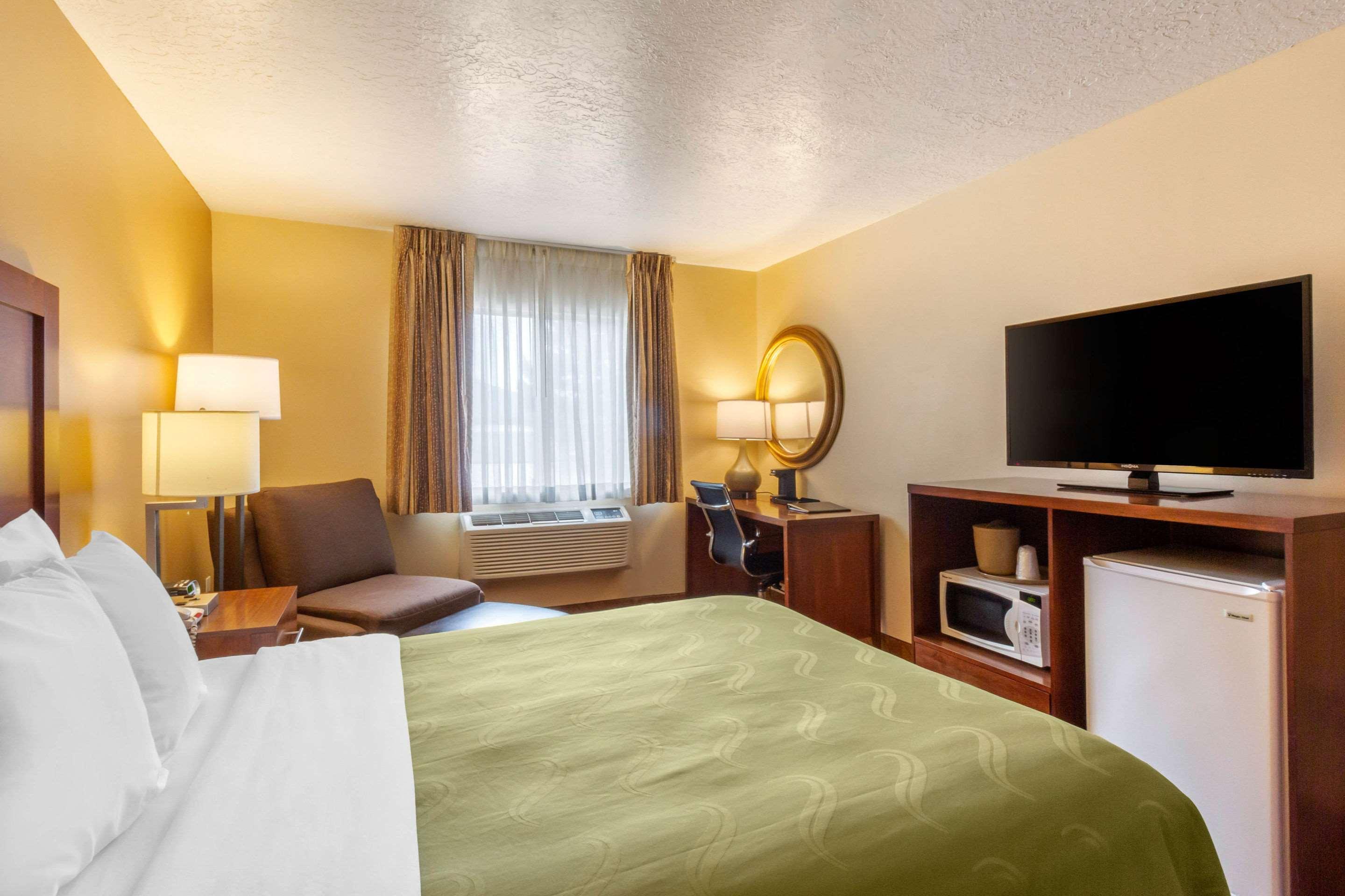 Quality Inn Logan Near University Extérieur photo