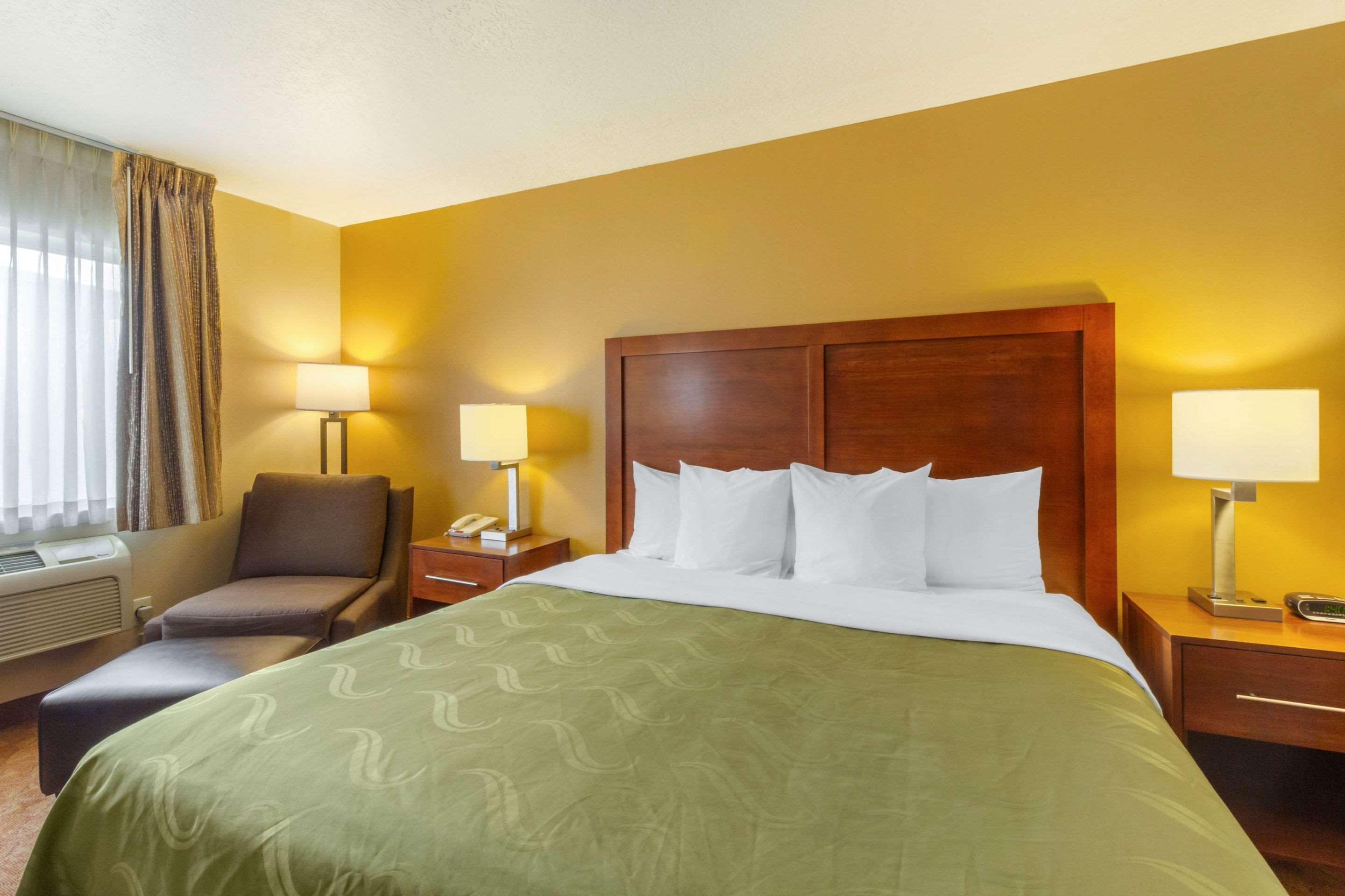 Quality Inn Logan Near University Extérieur photo