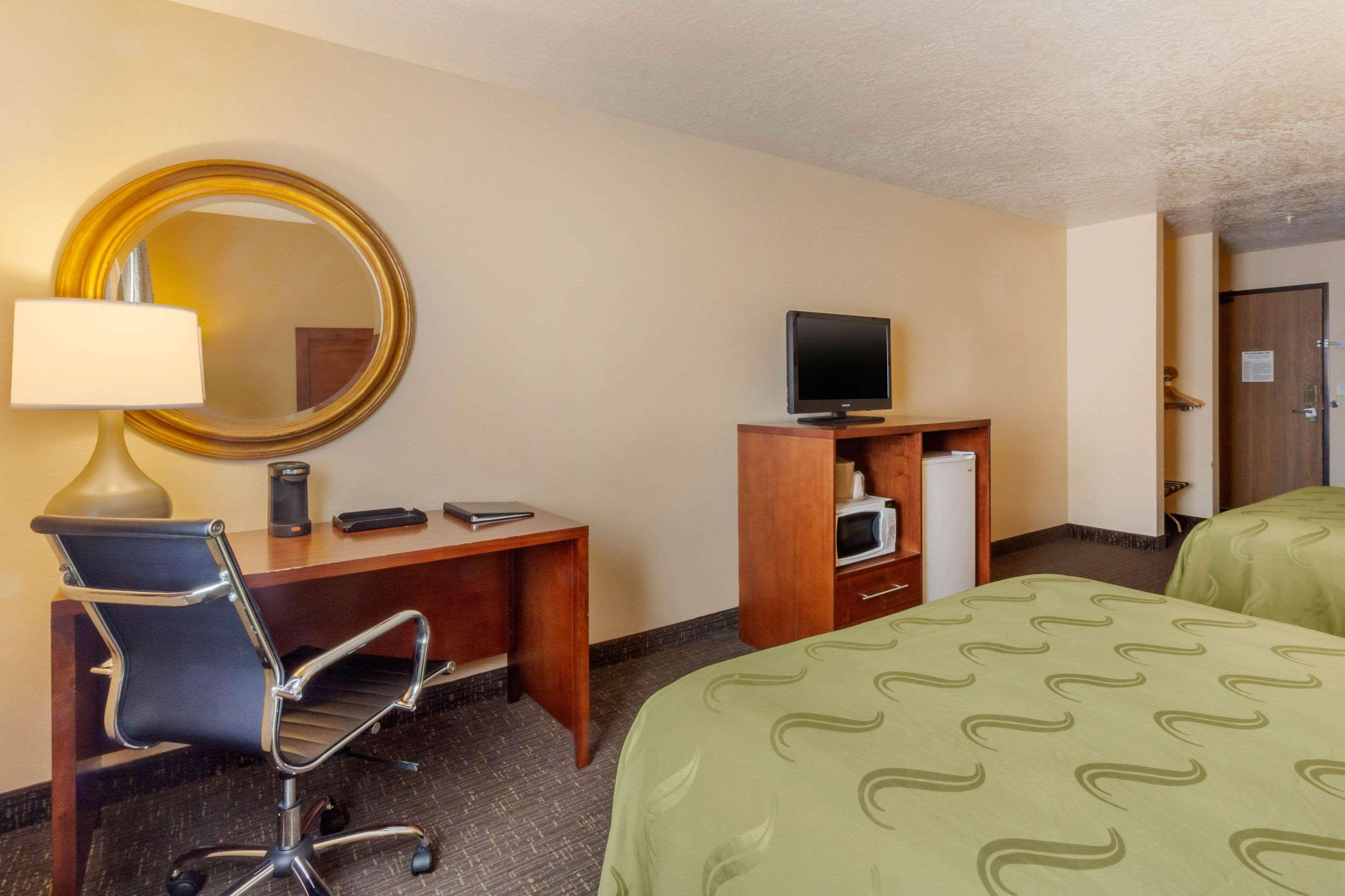 Quality Inn Logan Near University Extérieur photo