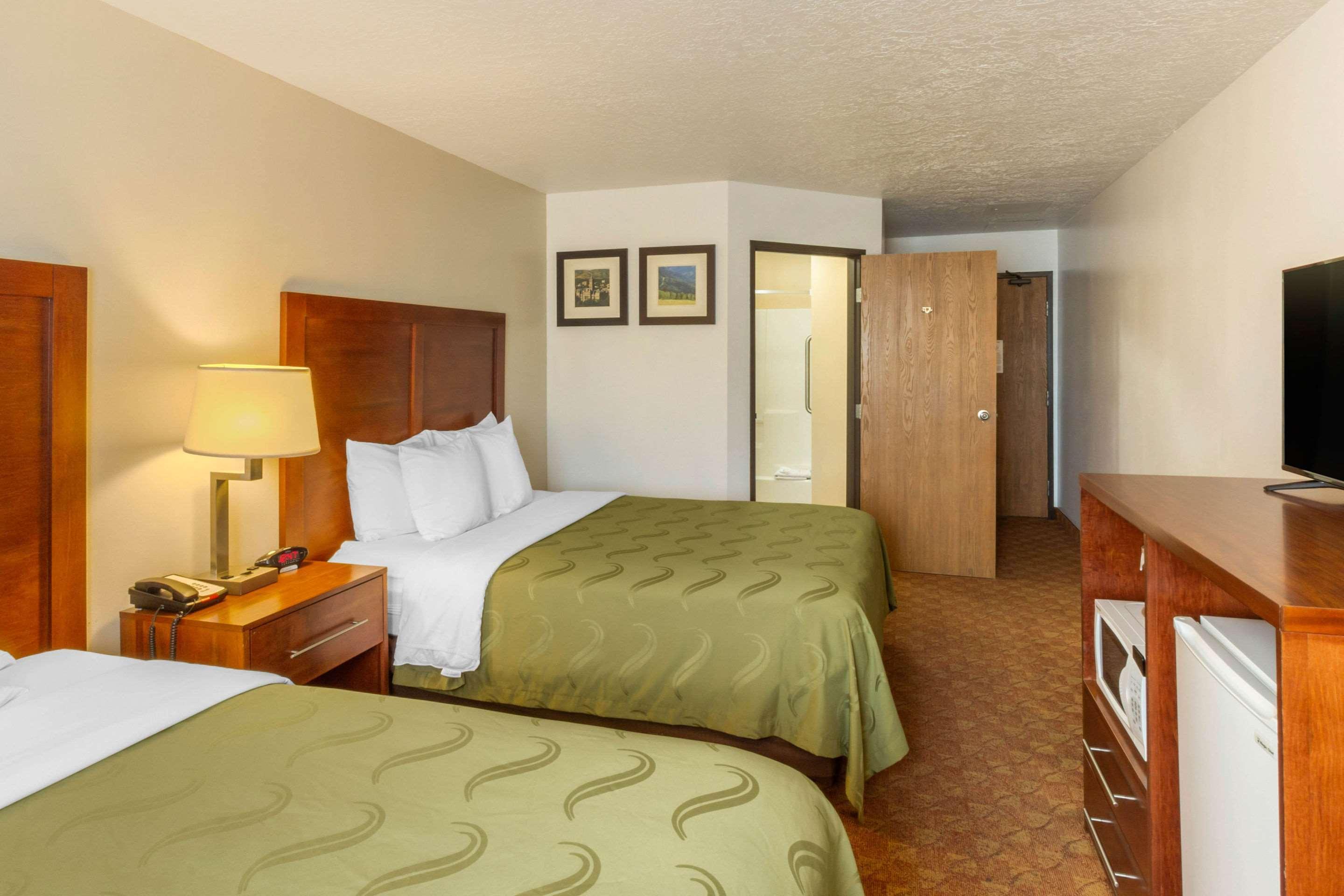 Quality Inn Logan Near University Extérieur photo