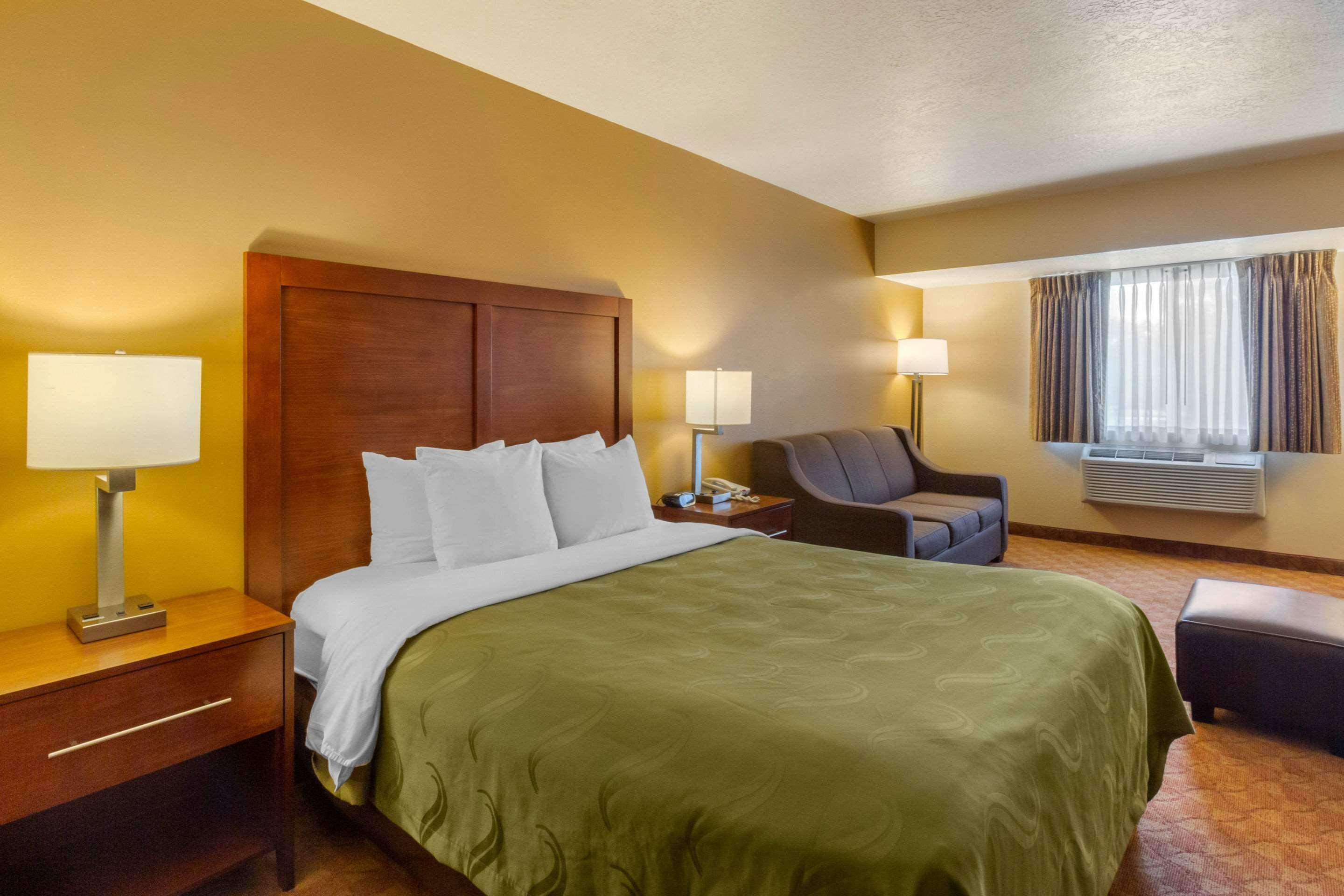 Quality Inn Logan Near University Extérieur photo