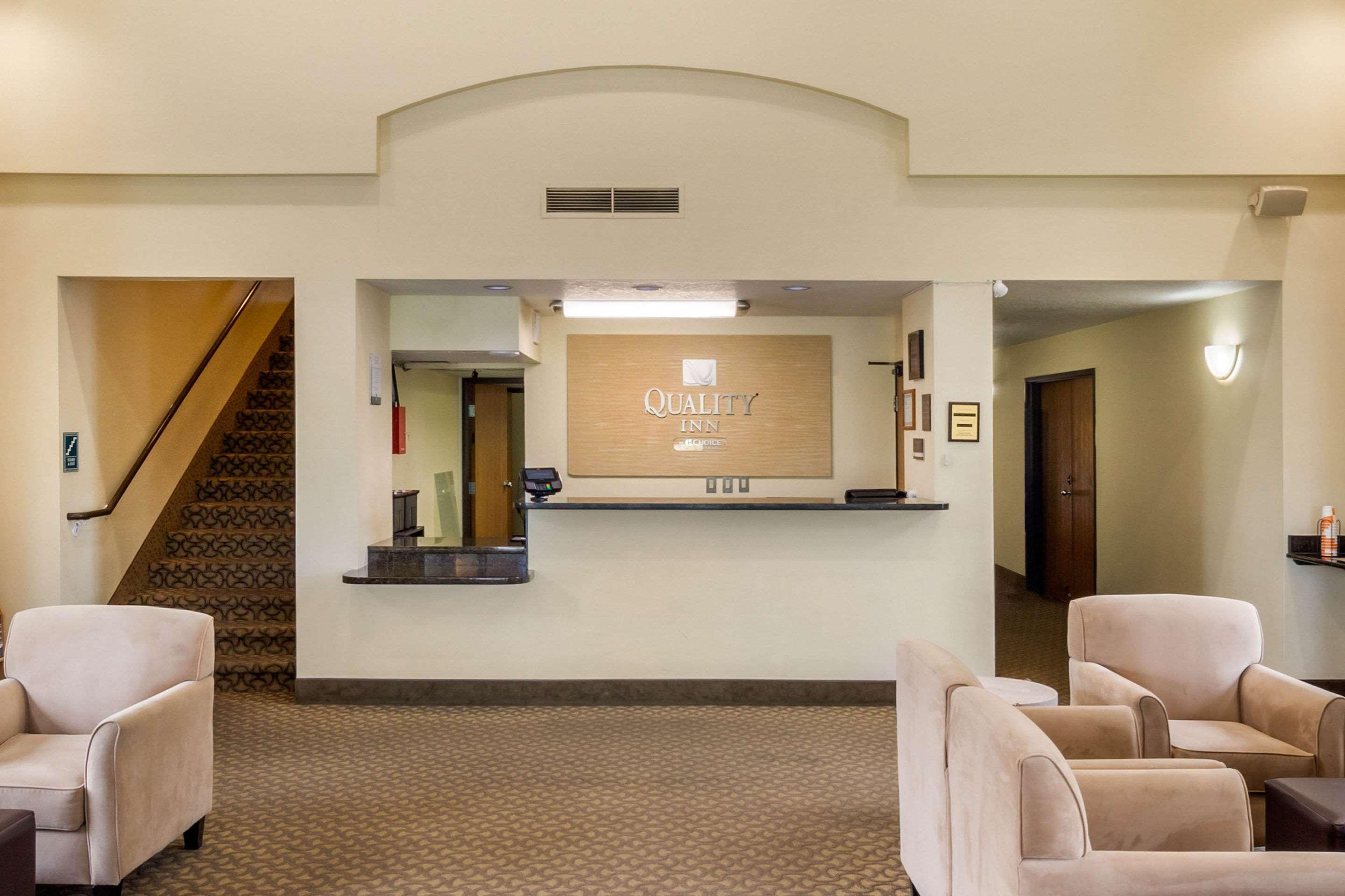 Quality Inn Logan Near University Extérieur photo