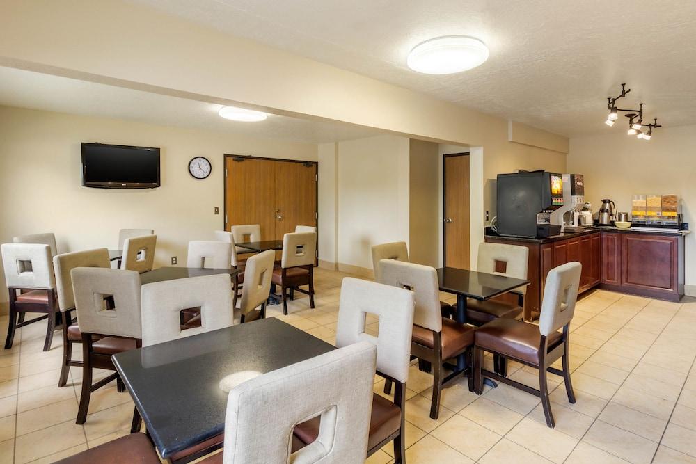 Quality Inn Logan Near University Extérieur photo
