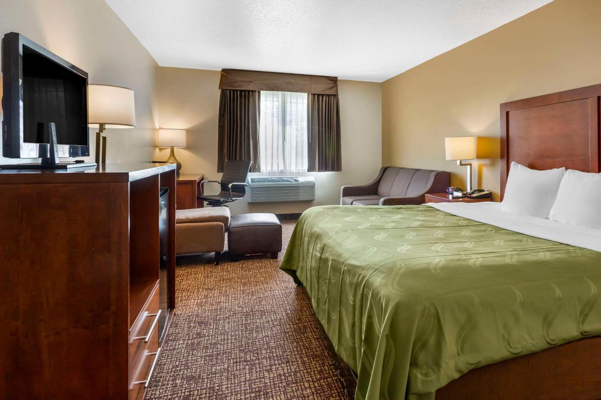 Quality Inn Logan Near University Extérieur photo