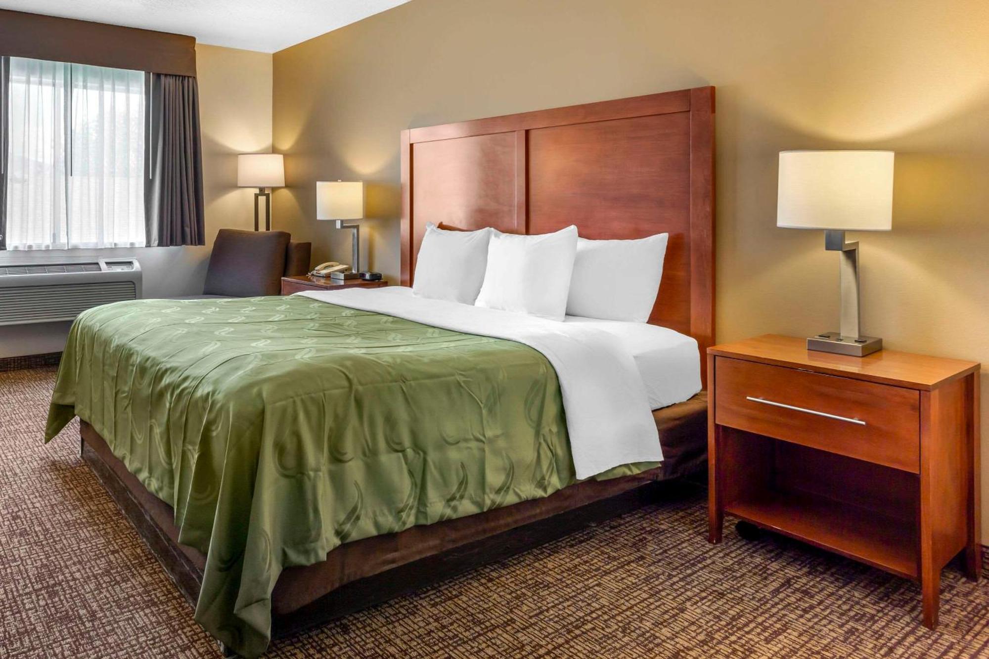 Quality Inn Logan Near University Extérieur photo