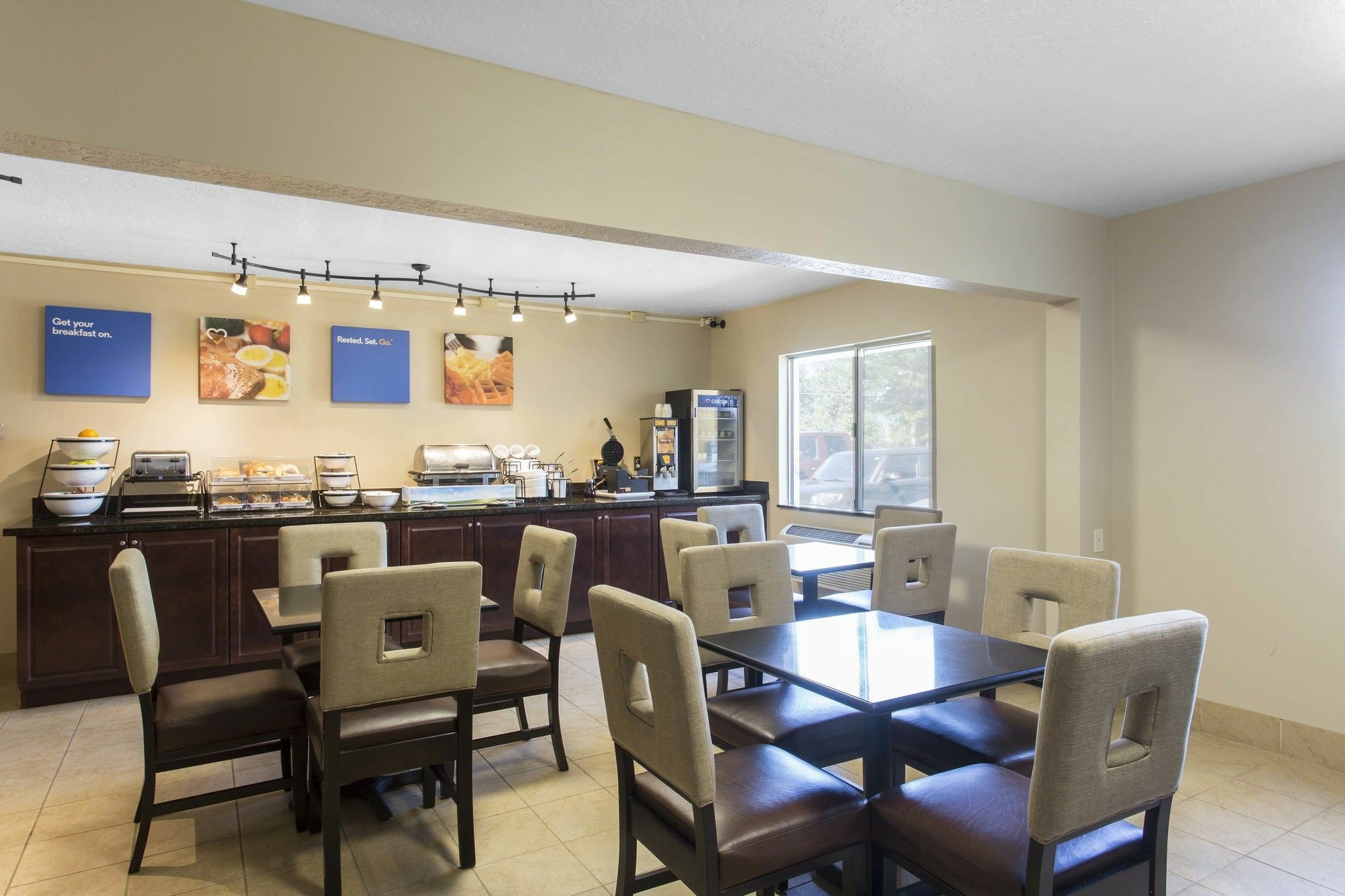 Quality Inn Logan Near University Extérieur photo