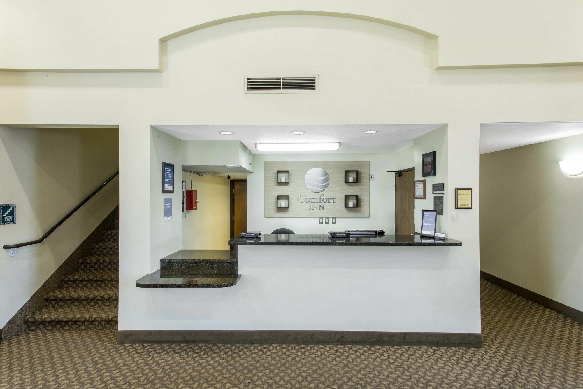 Quality Inn Logan Near University Extérieur photo