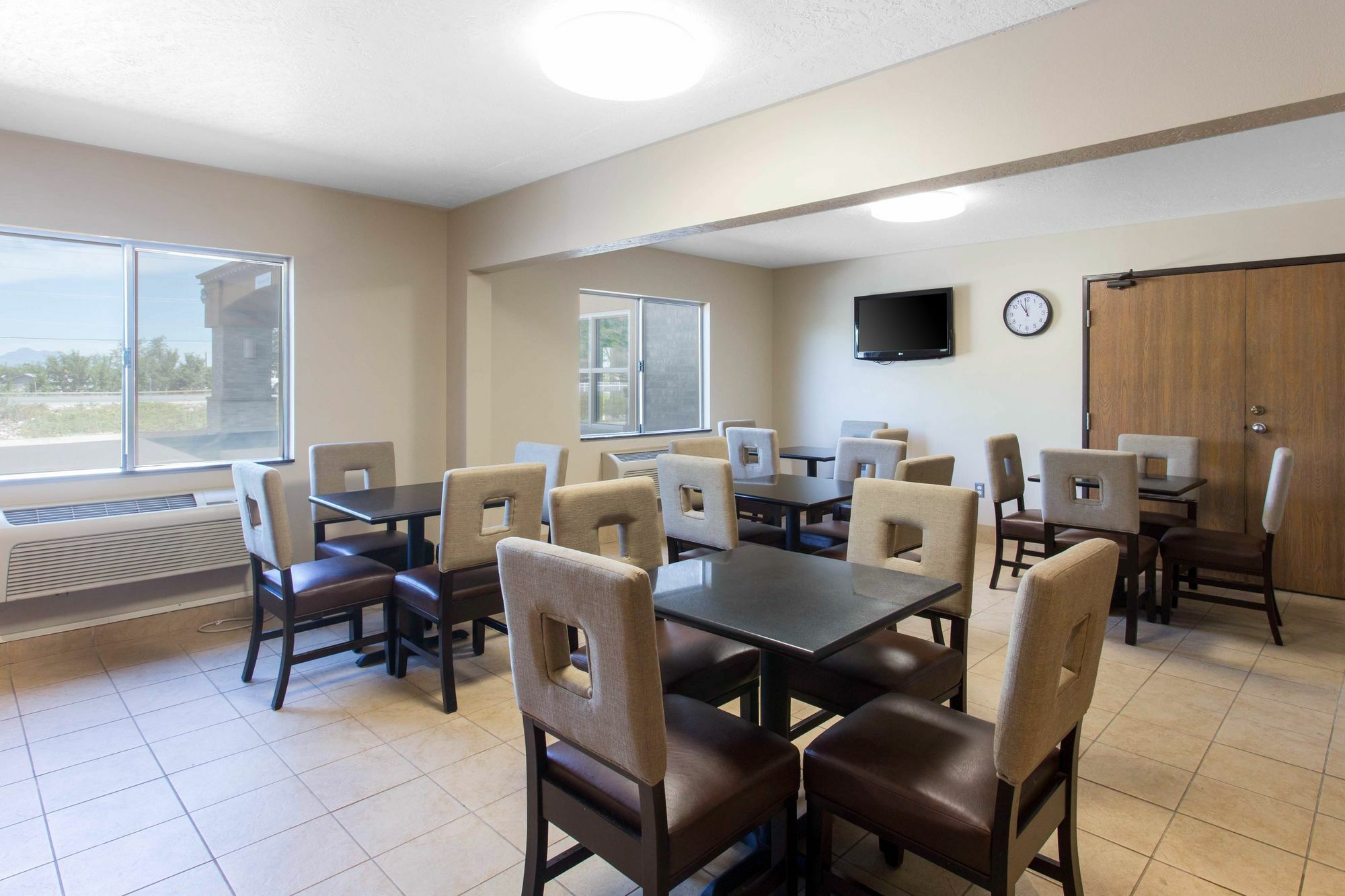 Quality Inn Logan Near University Extérieur photo
