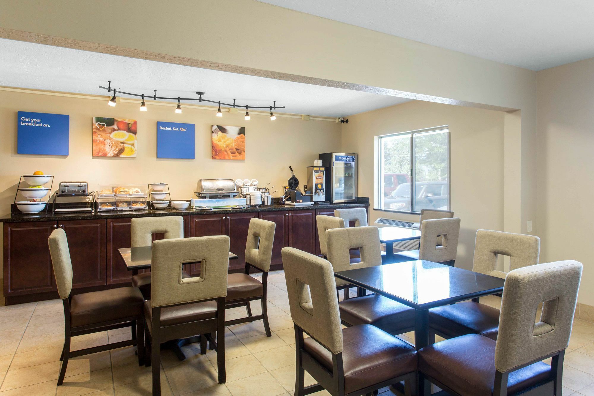 Quality Inn Logan Near University Extérieur photo