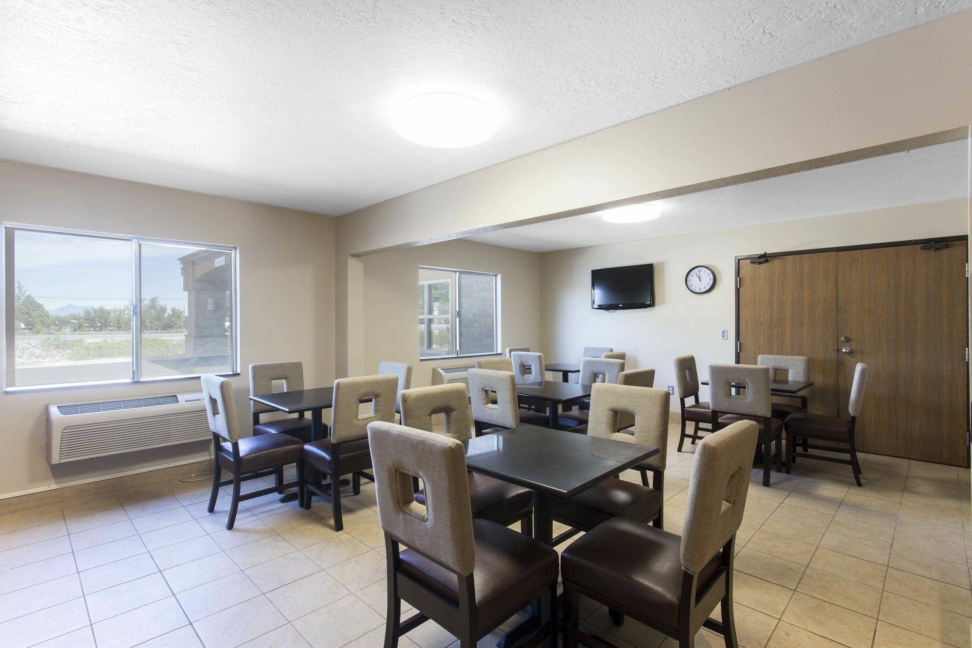 Quality Inn Logan Near University Extérieur photo