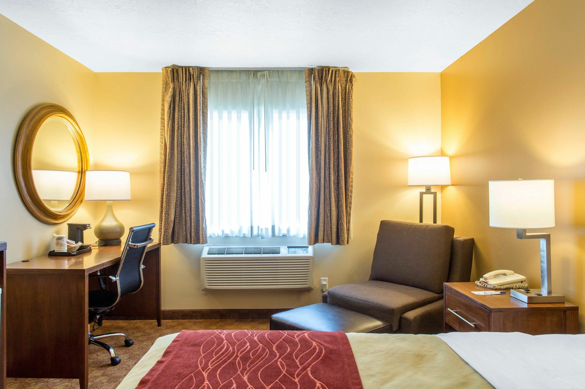 Quality Inn Logan Near University Extérieur photo